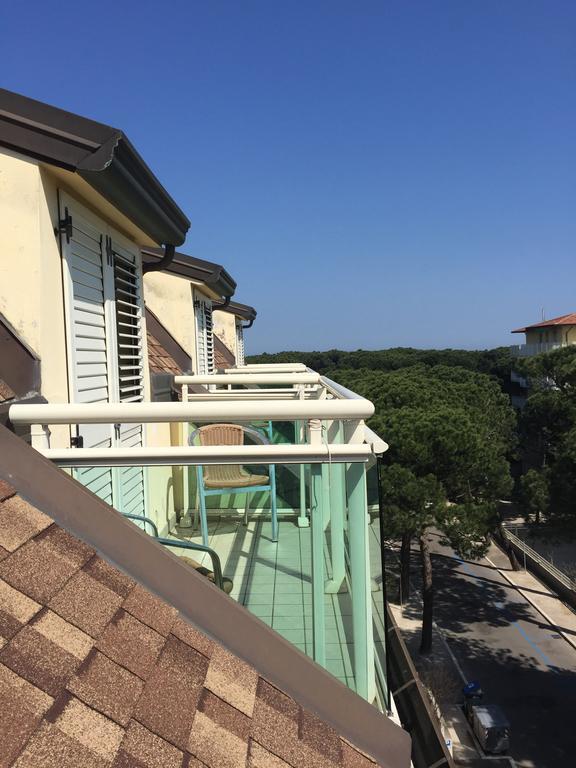 Hotel Bamar Pinarella Exterior photo