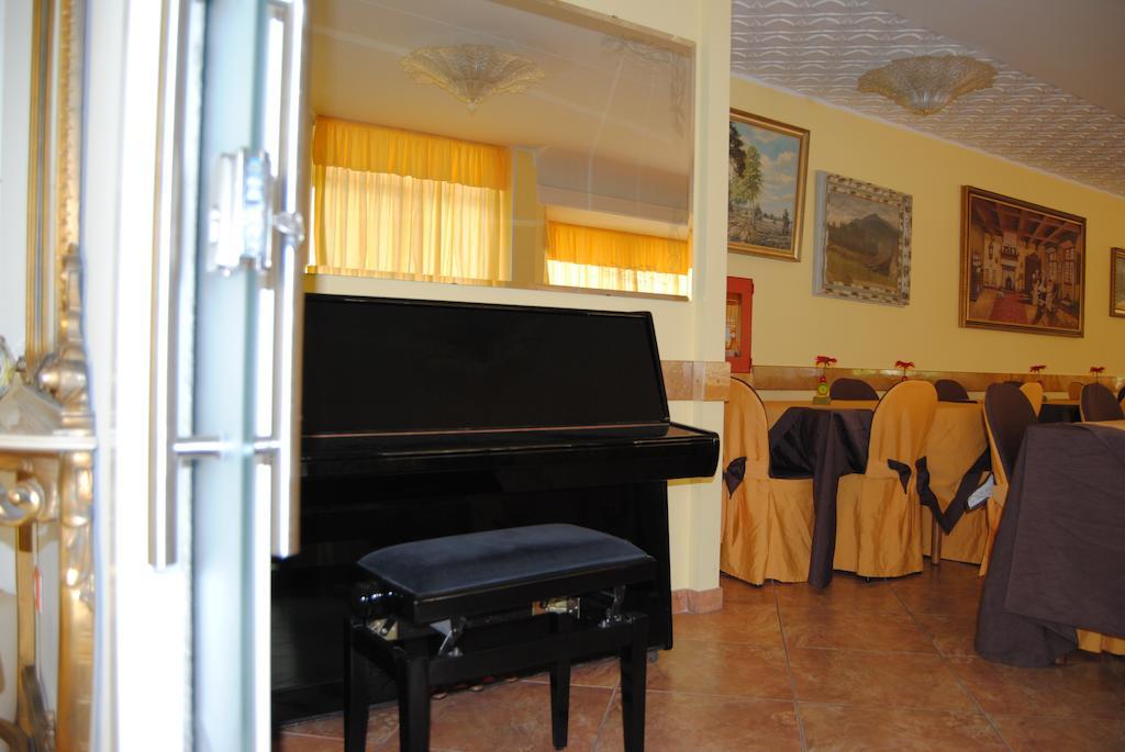 Hotel Bamar Pinarella Exterior photo